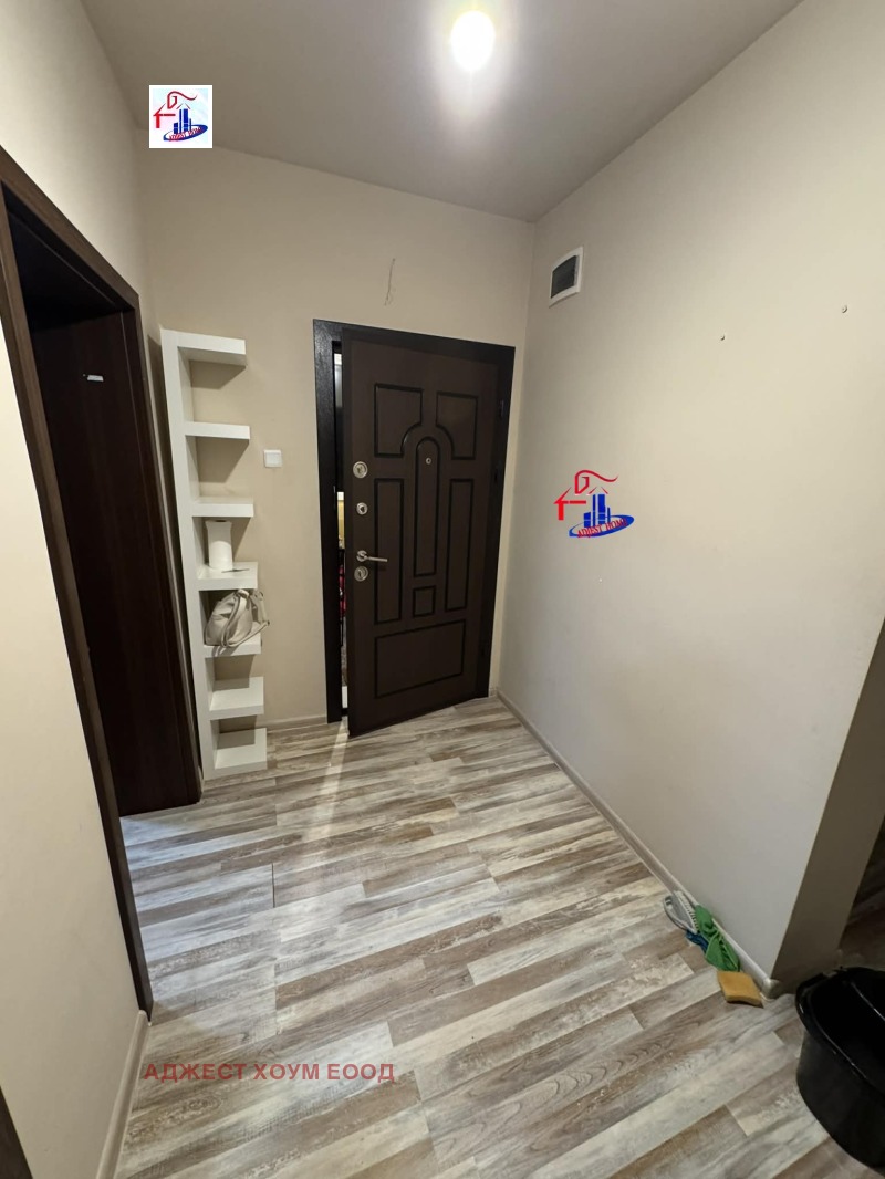 Продава ЕТАЖ ОТ КЪЩА, гр. Шумен, Център, снимка 8 - Етаж от къща - 52720455