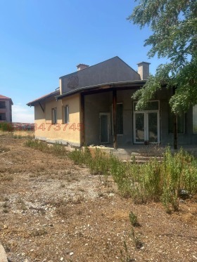 КЪЩА, 152 m2