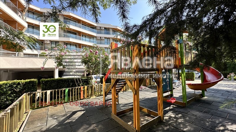 Продава  2-стаен, град Варна, Бриз •  179 000 EUR • ID 48945637 — holmes.bg - [1] 