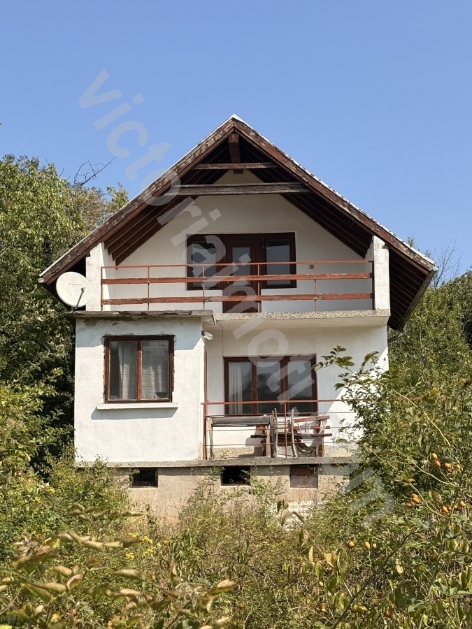 Продава КЪЩА, с. Димитровци, област Велико Търново
