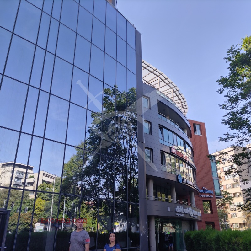 Продава МАГАЗИН, град Пловдив, Център • 40000 € • 42518576 — Holmes.bg