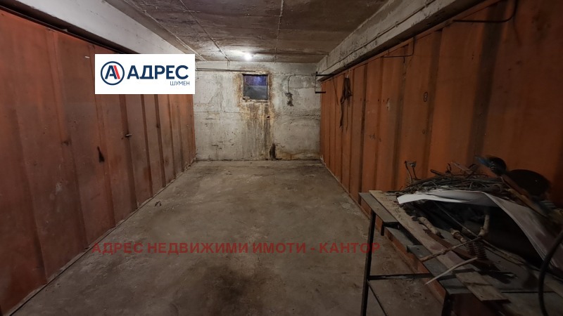 Продава ГАРАЖ, ПАРКОМЯСТО, гр. Шумен, Пазара, снимка 1 - Гаражи и паркоместа - 47877804