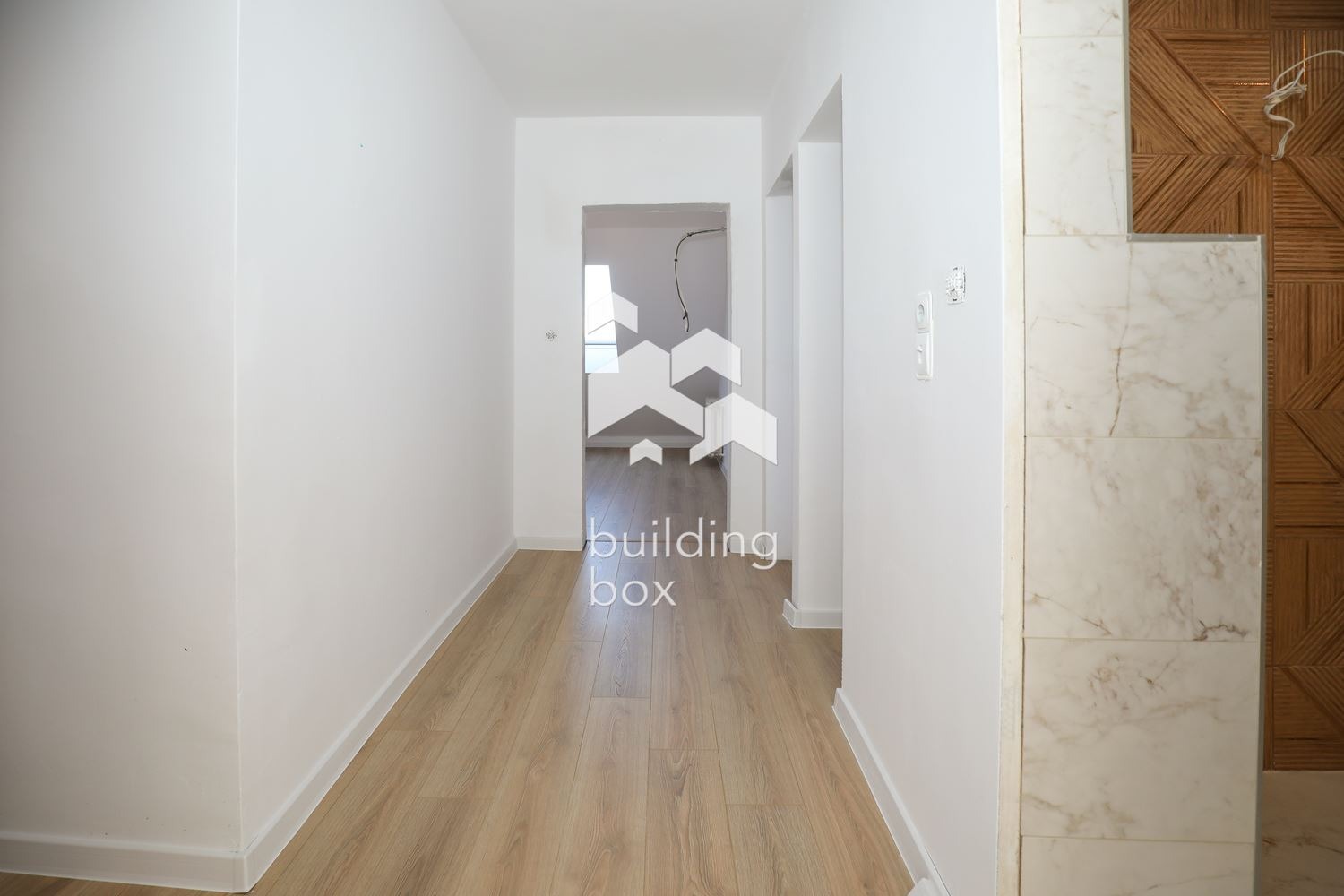 Продава 4-СТАЕН, гр. София, Оборище, снимка 15 - Апартаменти - 55117435