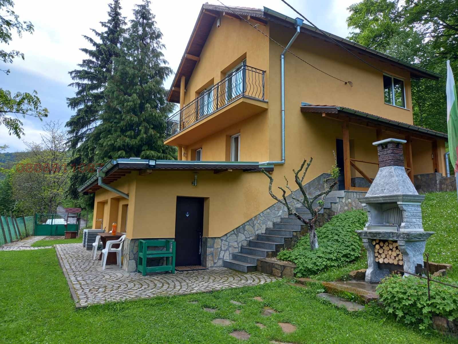 Продава КЪЩА, с. Гинци, област София област