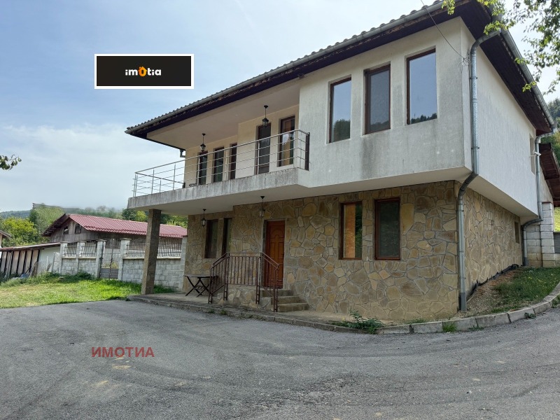 Продава КЪЩА в област Ловеч, с. Чифлик - 178 кв.м / 242 000 € » 473 310.86 лв., ИМОТИА