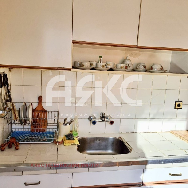 Продава 1-СТАЕН, гр. София, Толстой, снимка 2 - Апартаменти - 52465463