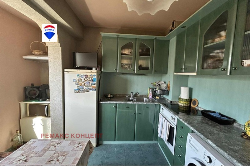 Продава  2-стаен град Шумен , Гривица , 64 кв.м | 41108955