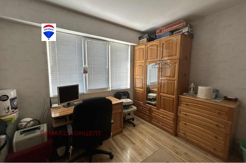 Продава  2-стаен град Шумен , Гривица , 64 кв.м | 41108955 - изображение [5]