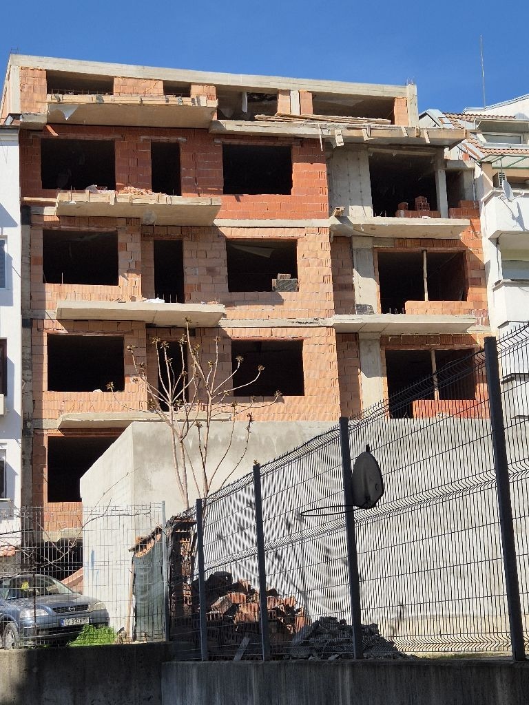 Продава 4-СТАЕН, гр. Плевен, Идеален център