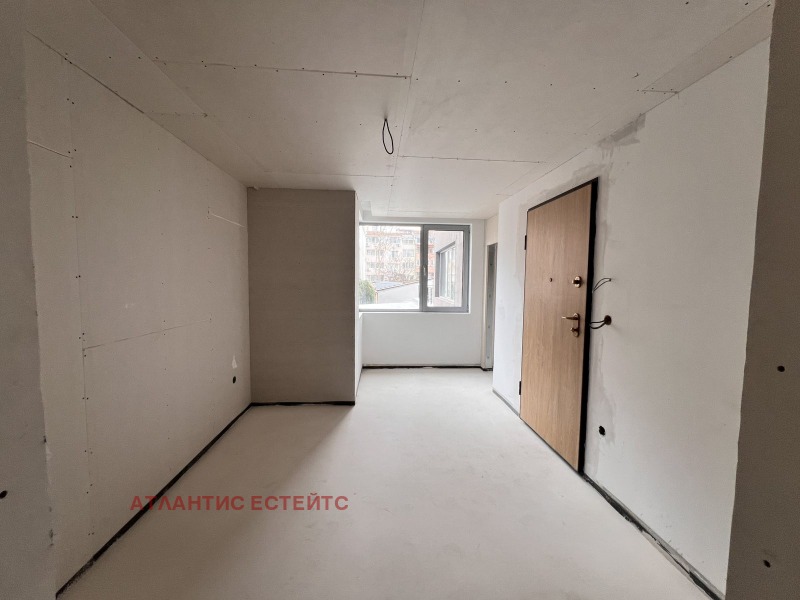 Продава 2-СТАЕН, гр. Бургас, Център, снимка 2 - Апартаменти - 53465439