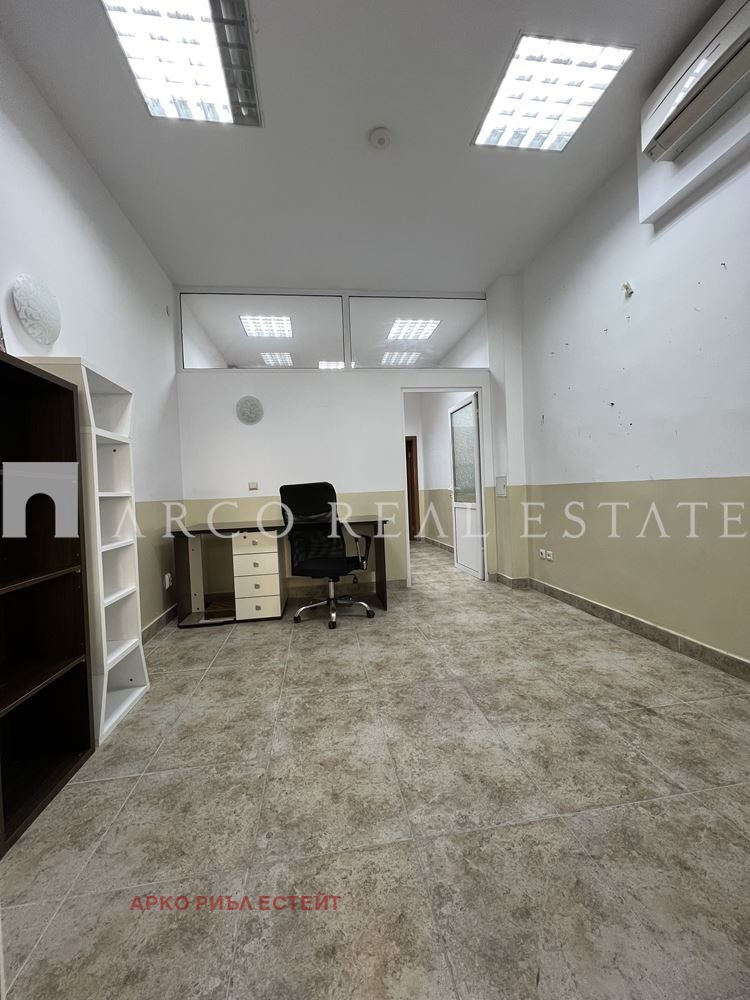 Продава 3-СТАЕН, гр. София, област София-град, снимка 2 - Апартаменти - 54215882