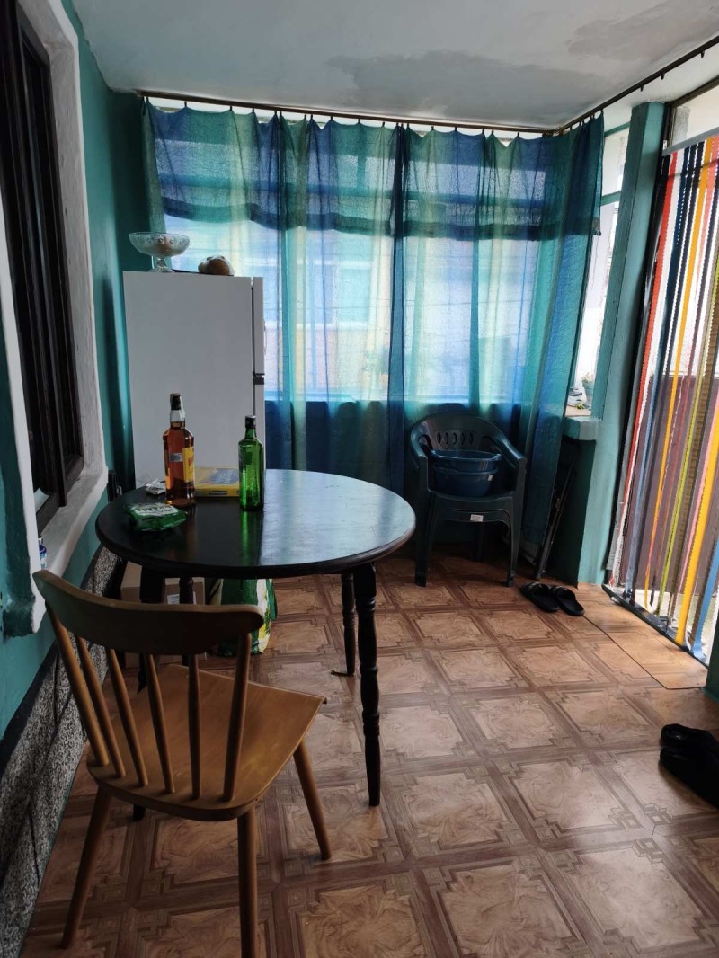 Продава КЪЩА, гр. Плевен, 9-ти квартал, снимка 12 - Къщи - 52772730