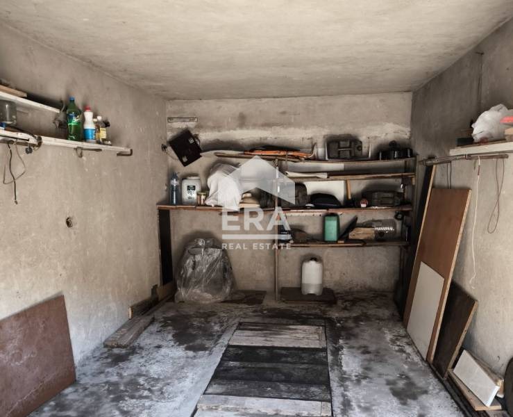 Продава  Гараж град Кърджали , Промишлена зона - Изток , 19 кв.м | 97817429
