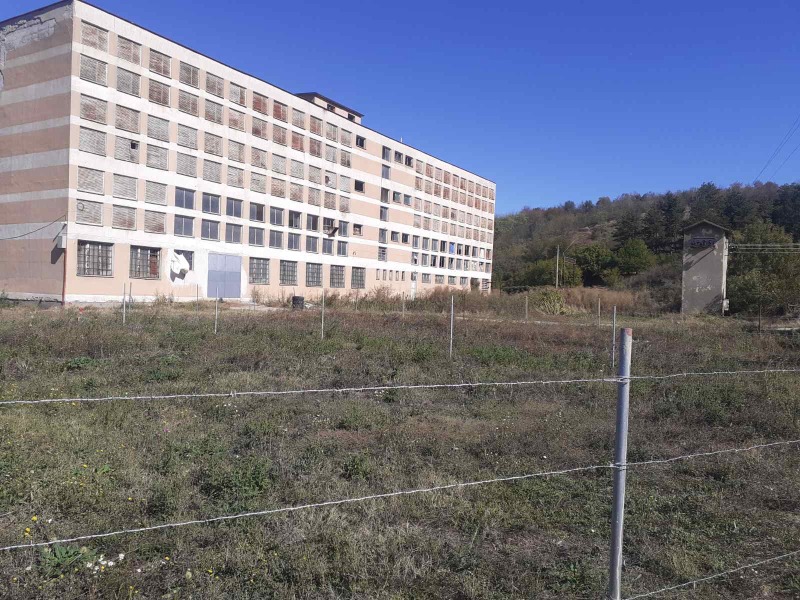 Продава  Пром. помещение област Враца , гр. Бяла Слатина , 4135 кв.м | 95682283 - изображение [3]