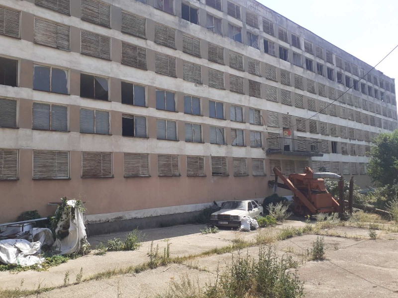Продава  Пром. помещение област Враца , гр. Бяла Слатина , 4135 кв.м | 95682283 - изображение [7]