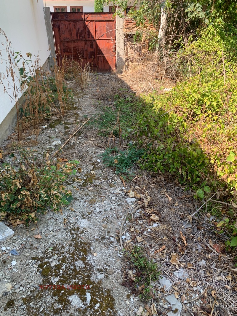 Продава  Парцел област Пловдив , гр. Карлово , 410 кв.м | 16900977 - изображение [5]