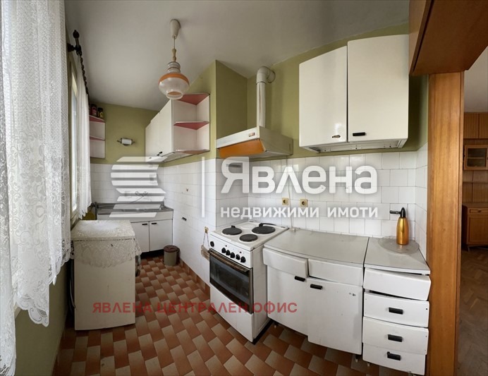 Продава ЕТАЖ ОТ КЪЩА, гр. Ботевград, област София област, снимка 10 - Етаж от къща - 53501326