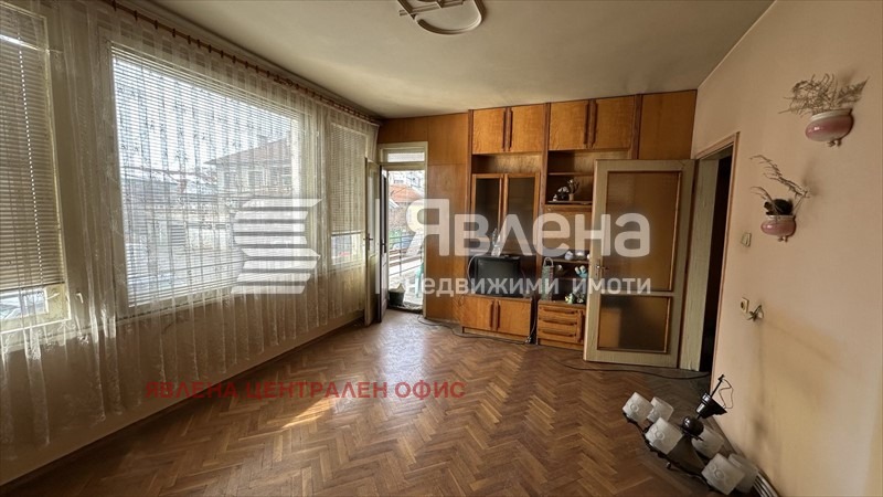 Продава ЕТАЖ ОТ КЪЩА, гр. Ботевград, област София област, снимка 11 - Етаж от къща - 53501326