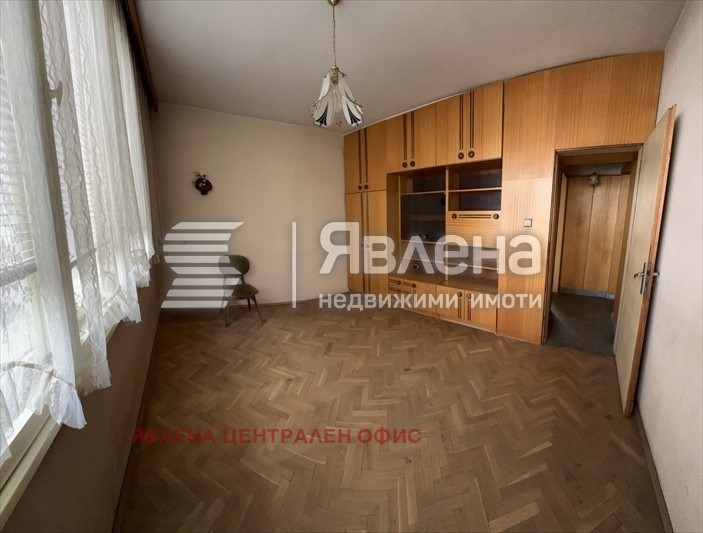 Продава ЕТАЖ ОТ КЪЩА, гр. Ботевград, област София област, снимка 8 - Етаж от къща - 53501326