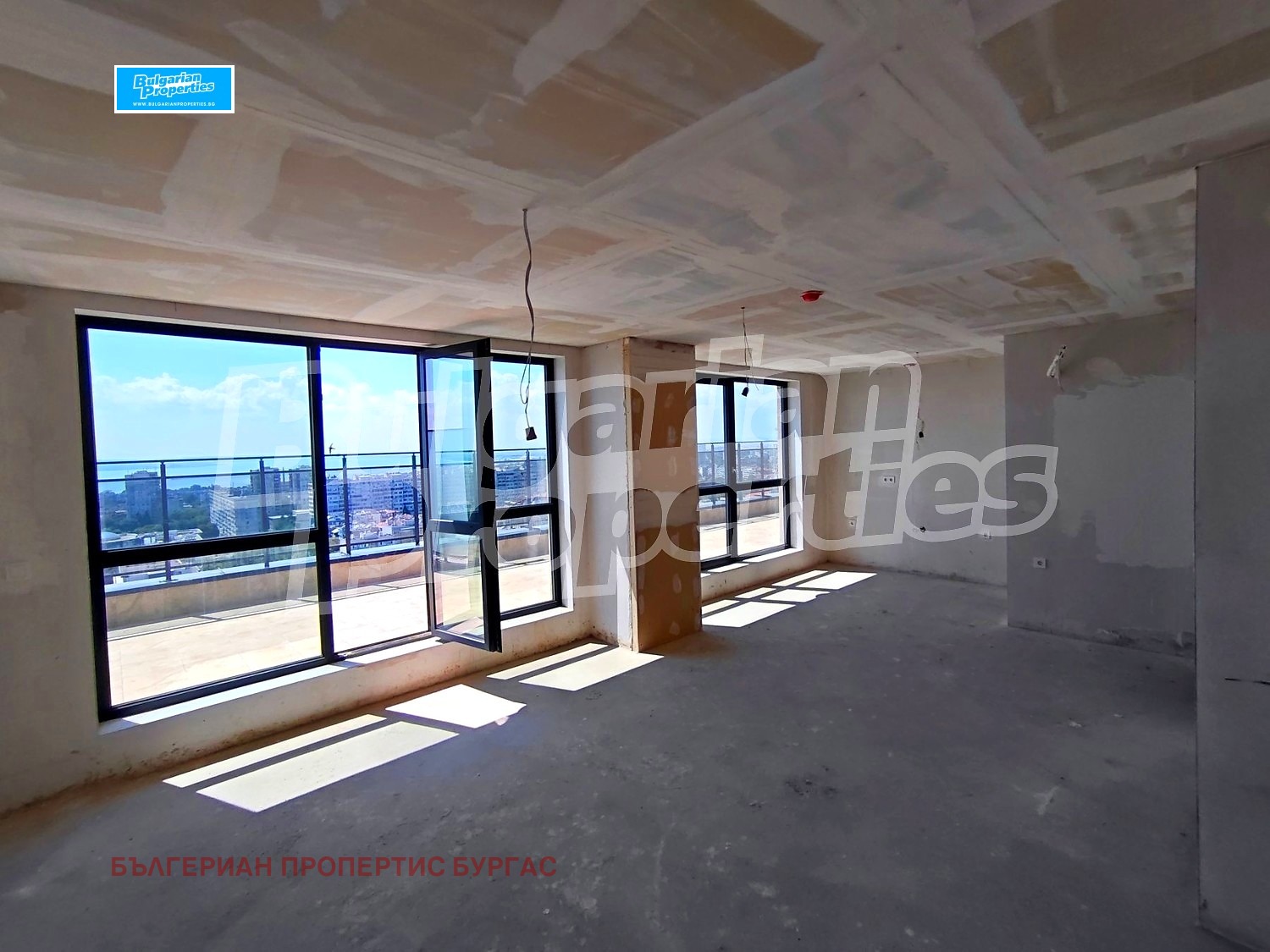 Продава 4-СТАЕН, гр. Бургас, Братя Миладинови, снимка 3 - Апартаменти - 56270393