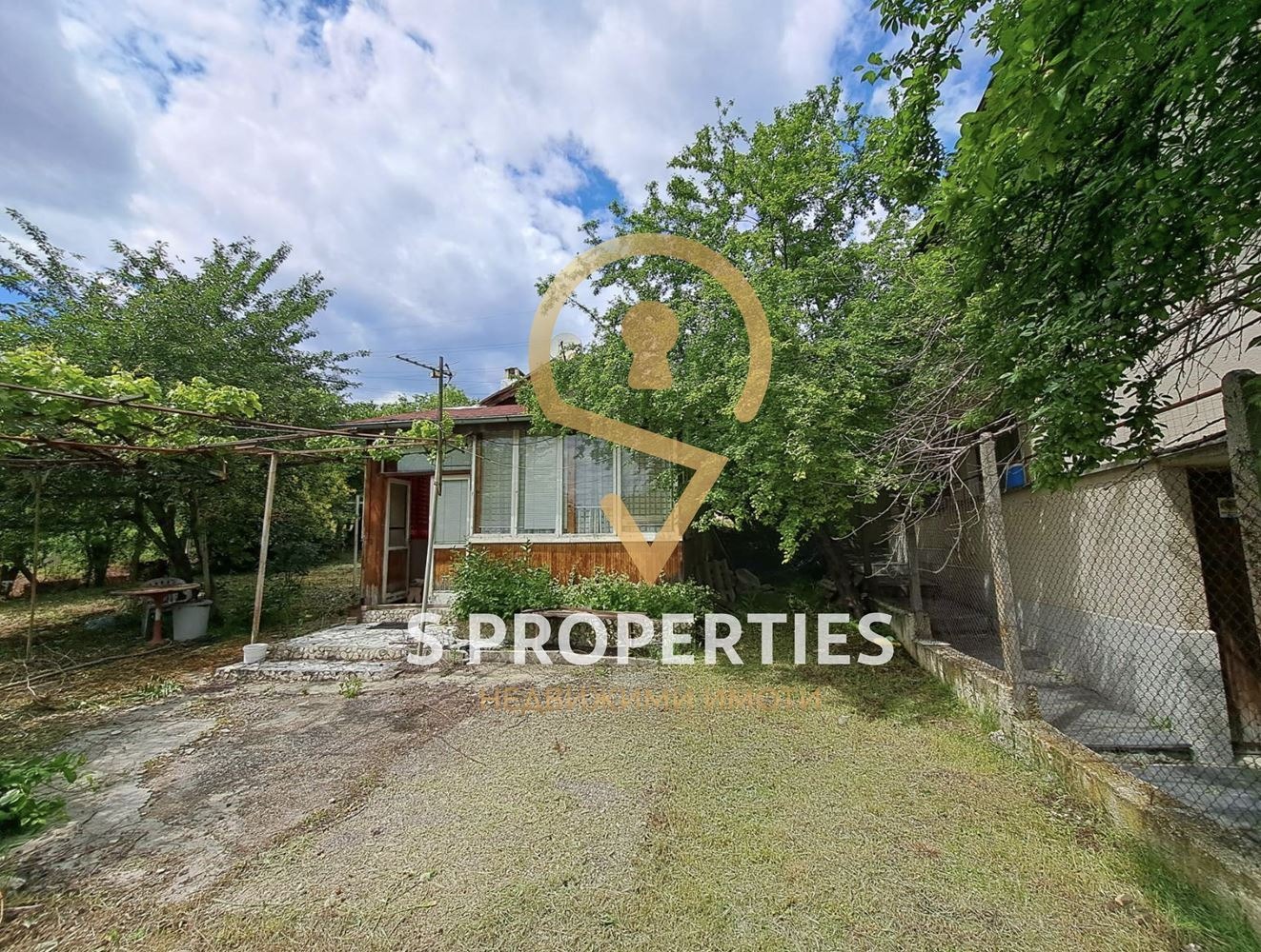 Продава КЪЩА, гр. Варна, Изгрев, снимка 2 - Къщи - 47590365