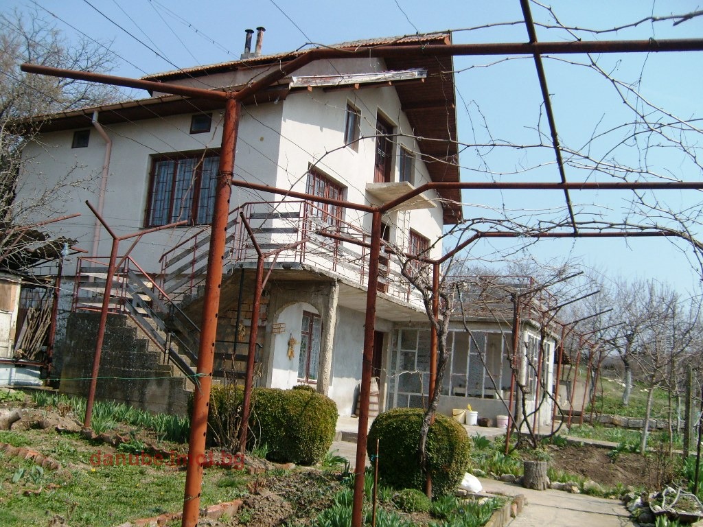 Продава КЪЩА, гр. Сеново, област Русе, снимка 2 - Къщи - 55741144