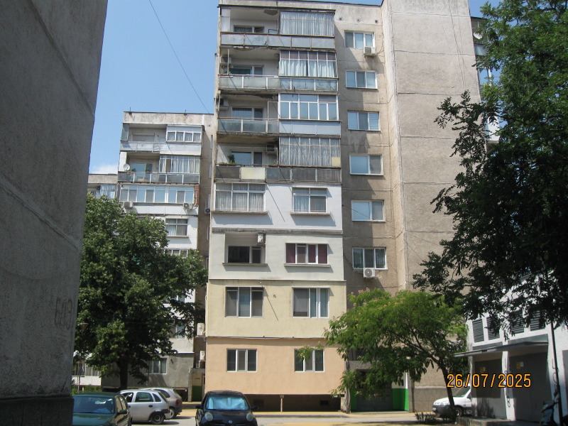 Продава 2-СТАЕН в град Пазарджик, Младост - 60 кв.м / 45 000 € » 88 012.35 лв., ЗЕМЕЛА