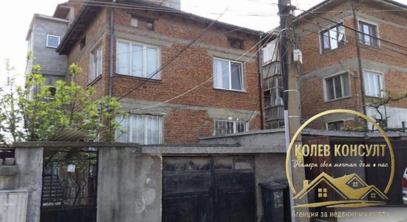 Продава КЪЩА, гр. Хасково, Хисаря, снимка 2 - Къщи - 52477829