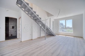 3 dormitoare Grand Mol, Varna