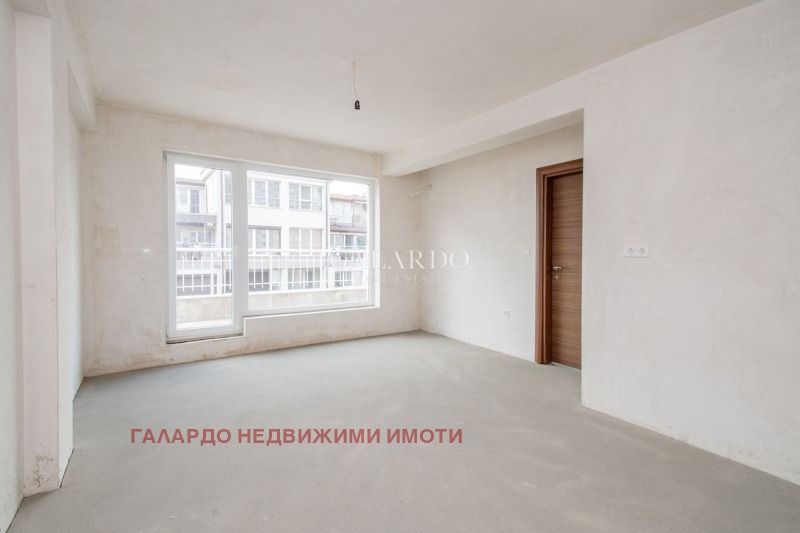 Продава 3-СТАЕН, гр. София, Център, снимка 2 - Aпартаменти - 49397720