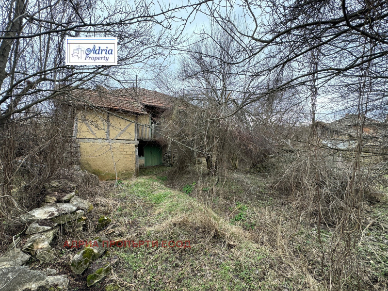 Продава КЪЩА, с. Емен, област Велико Търново, снимка 3 - Къщи - 45283004