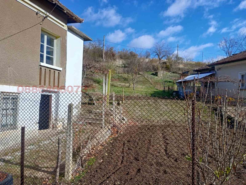 Продава КЪЩА, с. Плешивец, област Видин