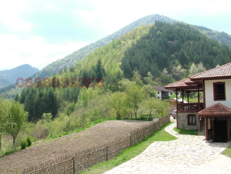 Продава ВИЛА, гр. Девин, област Смолян, снимка 2 - Вили - 52781167