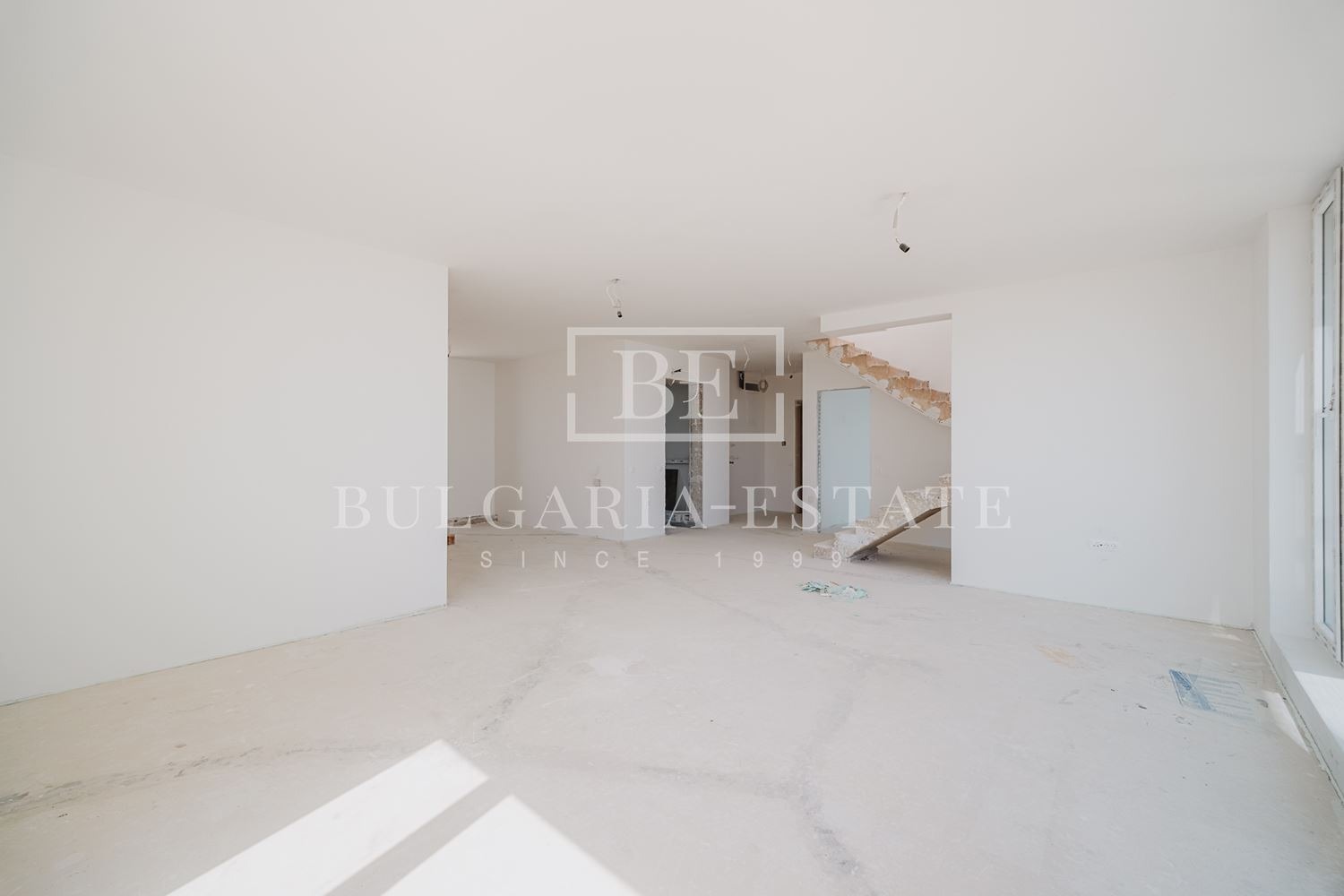 Продава МНОГОСТАЕН, гр. Варна, Галата, снимка 13 - Апартаменти - 55008954