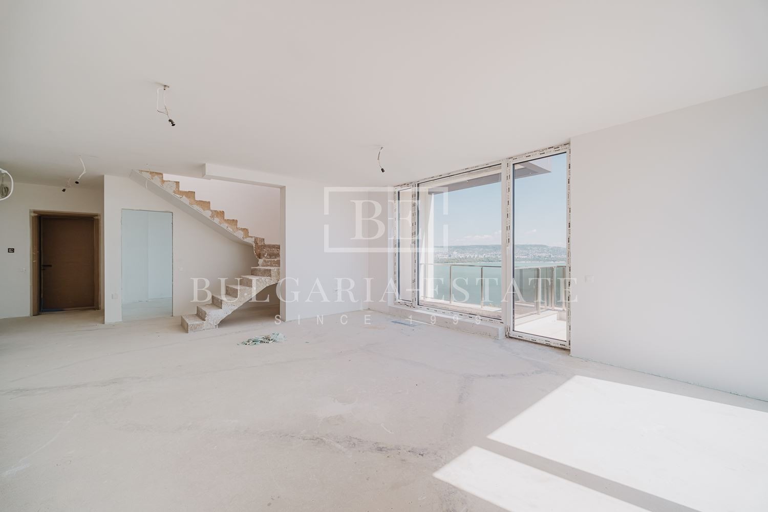 Продава МНОГОСТАЕН, гр. Варна, Галата, снимка 6 - Апартаменти - 55008954