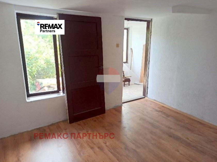 Продава КЪЩА, с. Черни връх, област Шумен, снимка 4 - Къщи - 56199249