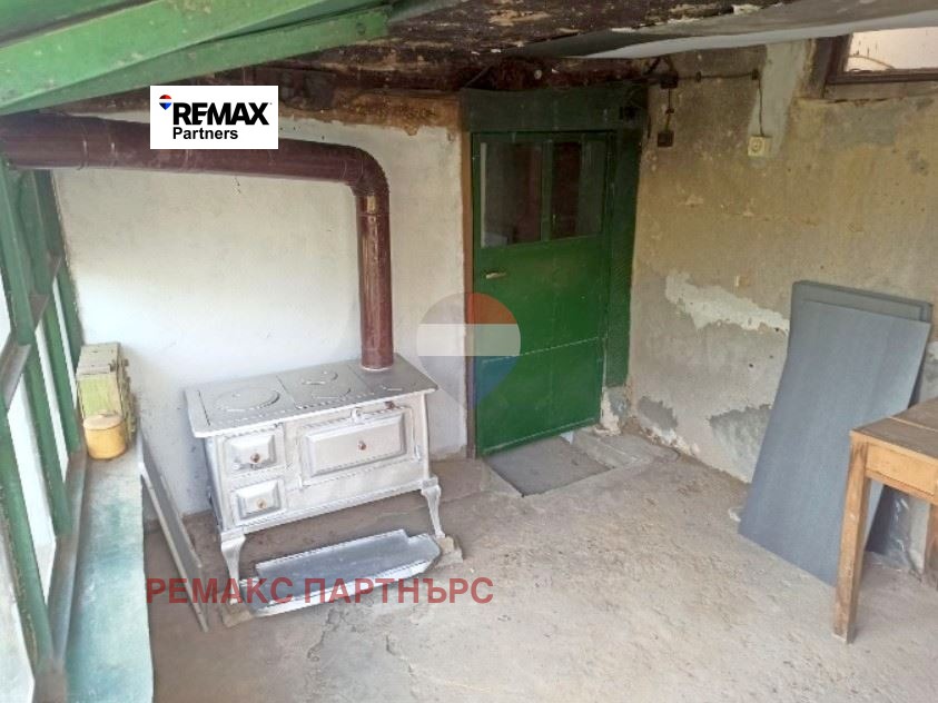 Продава КЪЩА, с. Черни връх, област Шумен, снимка 6 - Къщи - 56199249