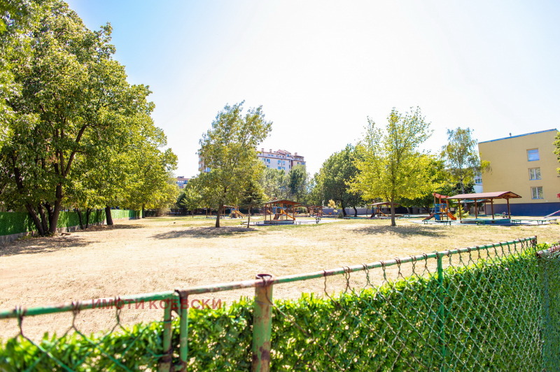 Продава  3-стаен град София , Сухата река , 70 кв.м | 54458661