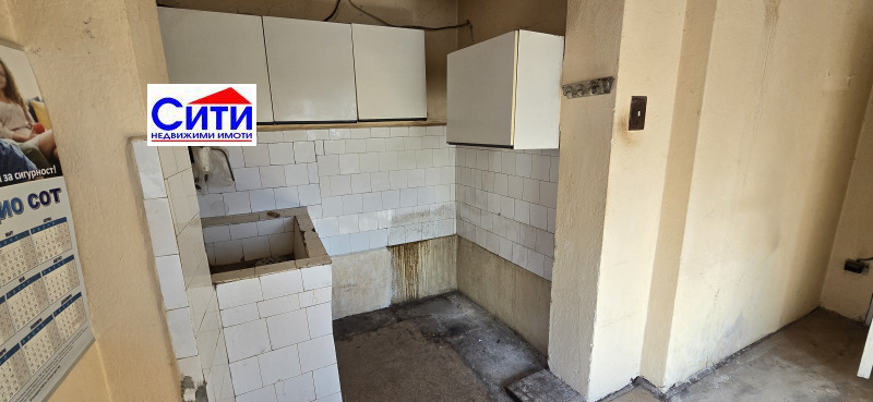 Продава  3-стаен град Пазарджик , Идеален център , 80 кв.м | 73900483 - изображение [2]