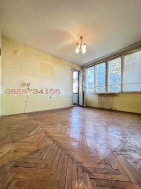 2 makuuhuonetta VINS-Tšerven ploštad, Varna
