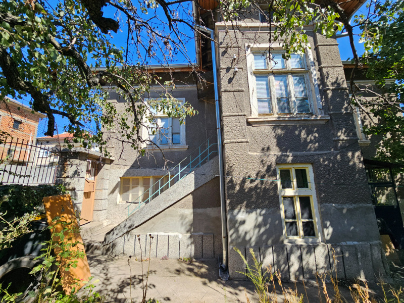 Продава КЪЩА, област Стара Загора, гр. Раднево • 33999 € • 55488752 — Holmes.bg