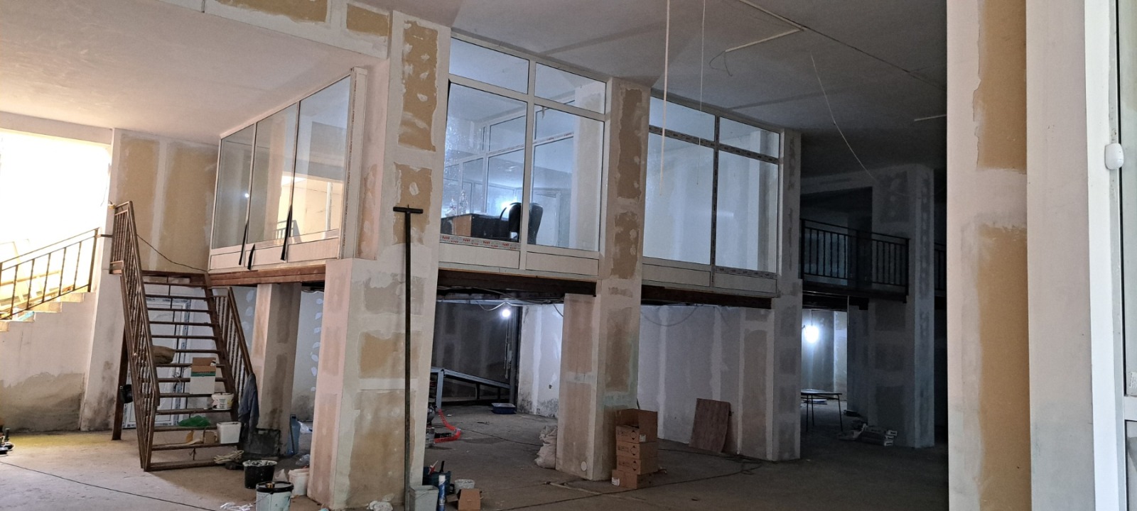 Продава МАГАЗИН, гр. Велико Търново, Център, снимка 4 - Магазини - 54621326