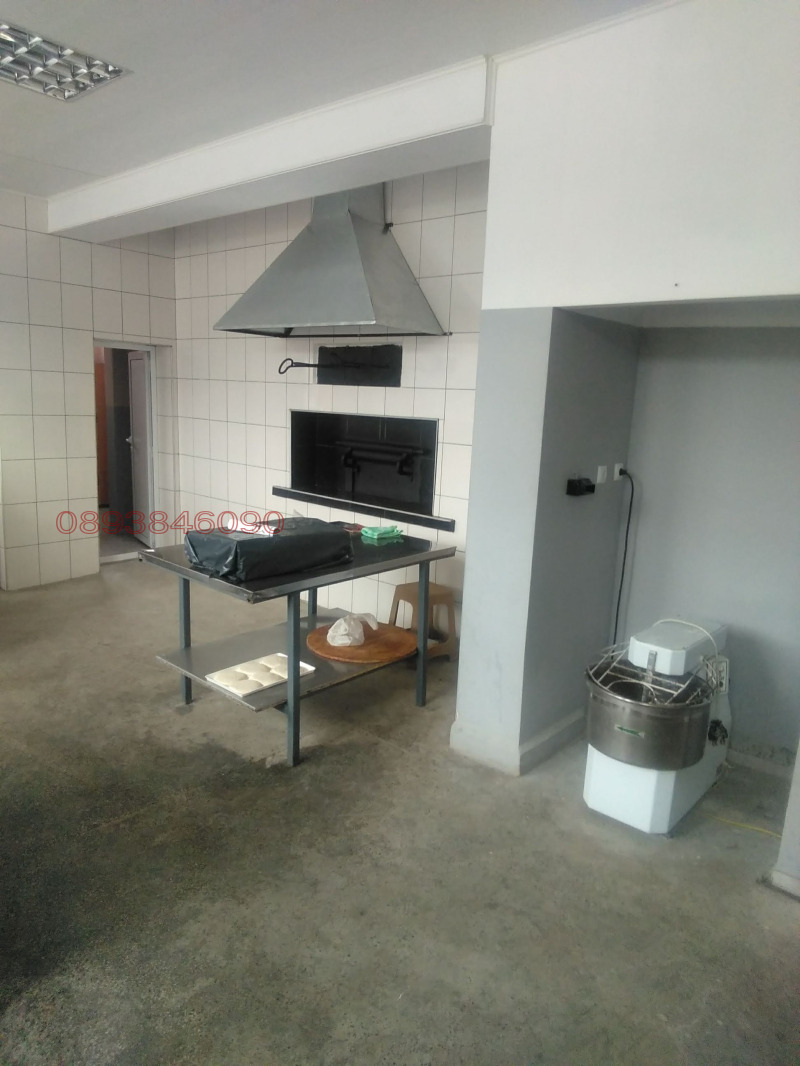 Продава ПРОМ. ПОМЕЩЕНИЕ, с. Крепча, област Търговище, снимка 17 - Производствени сгради - 52781408