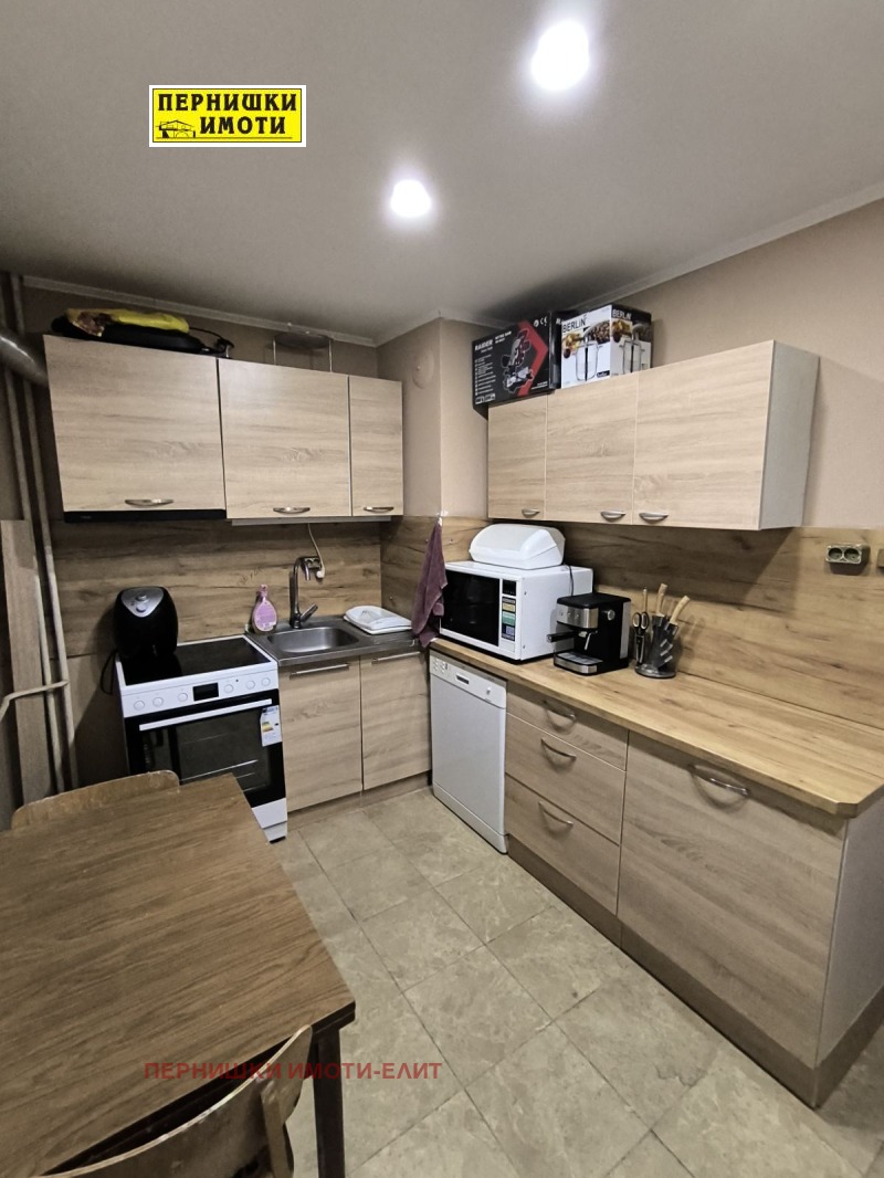 Продава  2-стаен град Перник , Мошино , 66 кв.м | 16679728 - изображение [6]