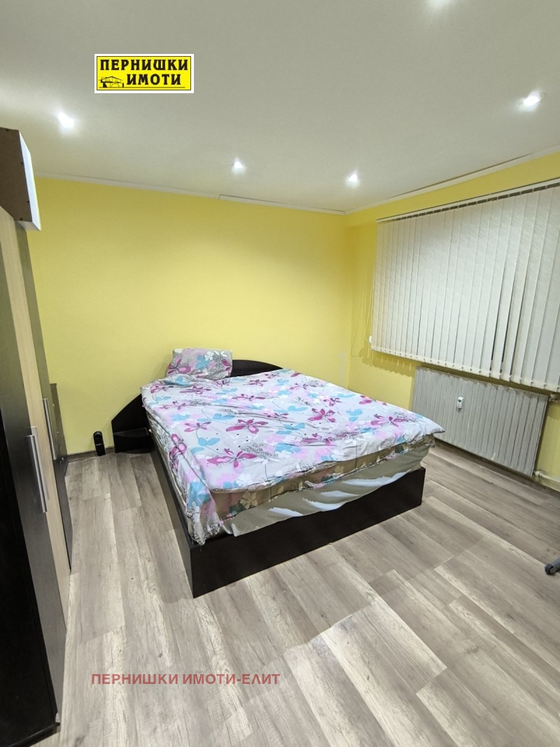 Продава 2-СТАЕН, град Перник, Мошино • 165000 лв. / 84363.16 € • 18655691 1