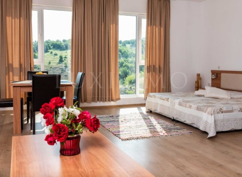 Na prodej  Hotel oblast Burgas , k.k. Elenite , 1600 m2 | 32991178 - obraz [7]