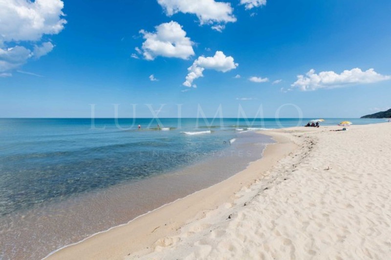 Na prodej  Hotel oblast Burgas , k.k. Elenite , 1600 m2 | 32991178 - obraz [3]