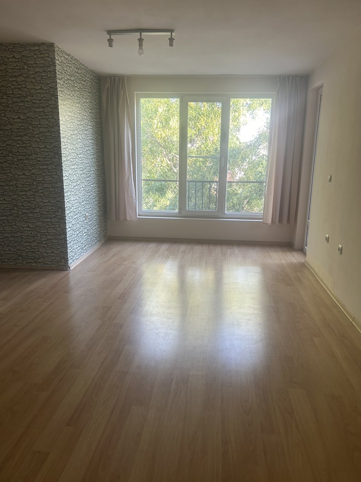 Продава 2-СТАЕН, гр. Пловдив, Кючук Париж, снимка 2 - Апартаменти - 56152769