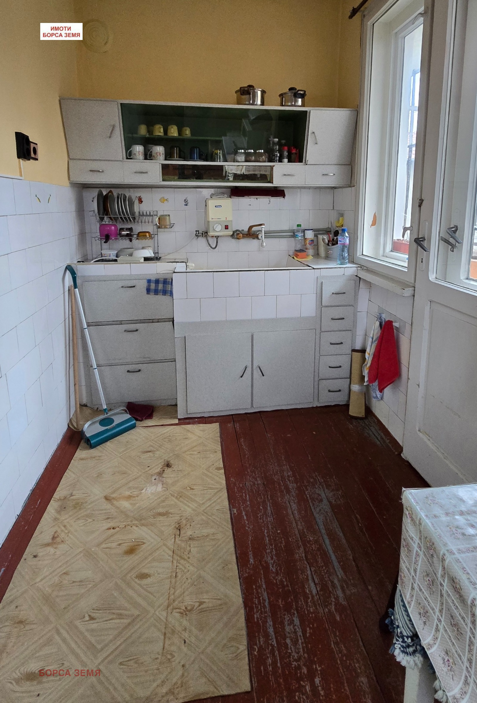 Продава 4-СТАЕН, гр. Търговище, Център, снимка 6 - Апартаменти - 56097524