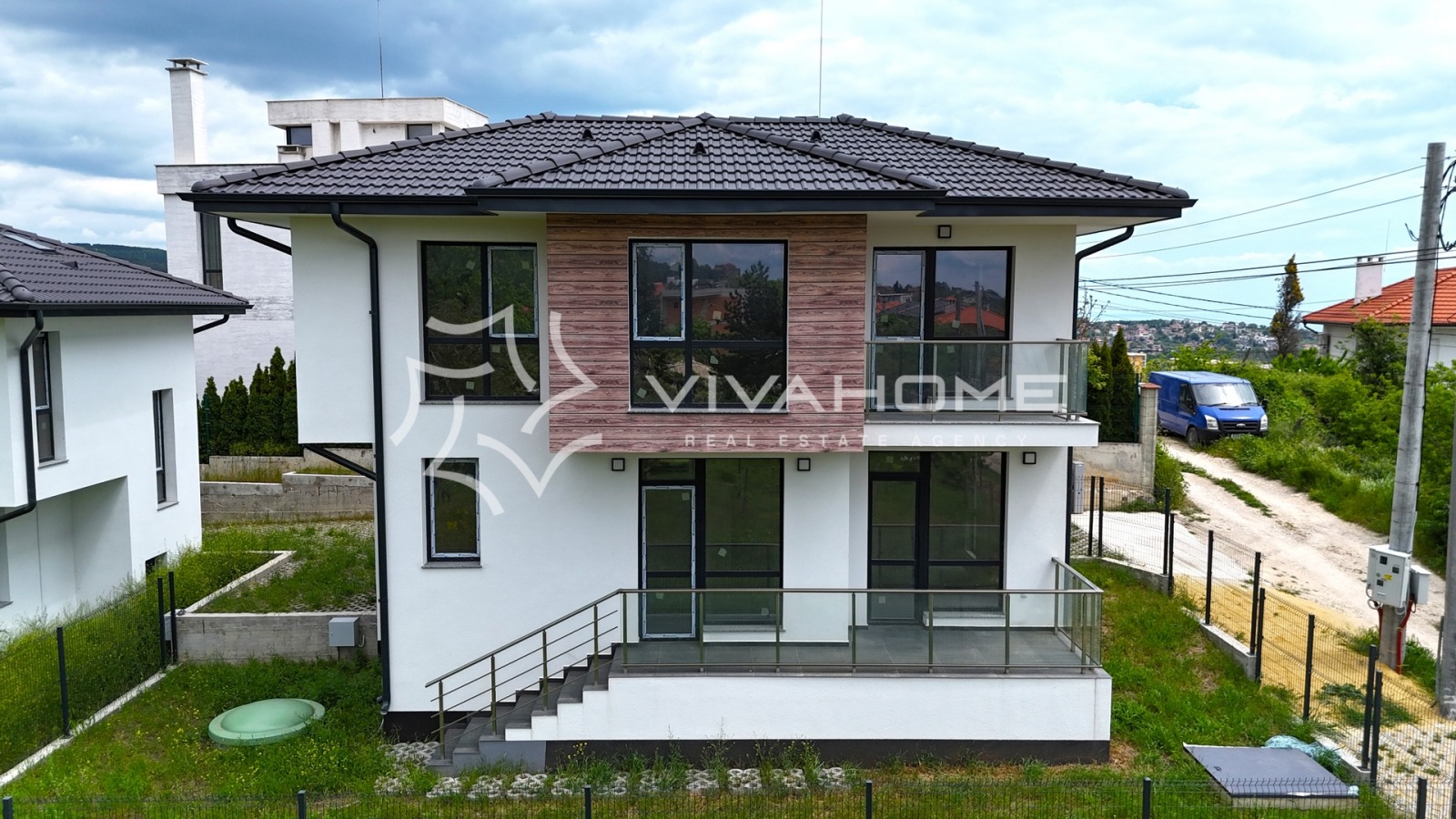 Продава КЪЩА, гр. Варна, м-т Горна Трака